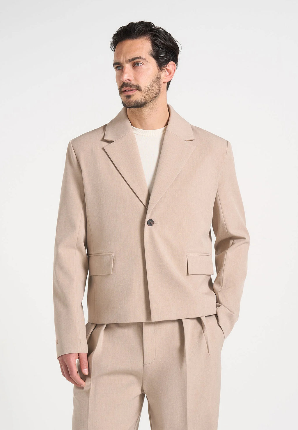 Men's Beige Cropped Tailored Blazer – Modern Single-Breasted Suit Jacket